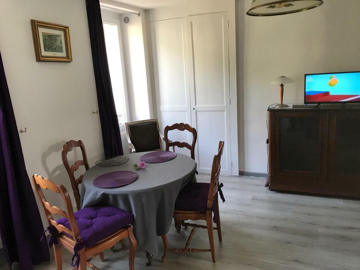 Gite Ancien Relais De Saint-Jacques La Roche-Guyon Εξωτερικό φωτογραφία