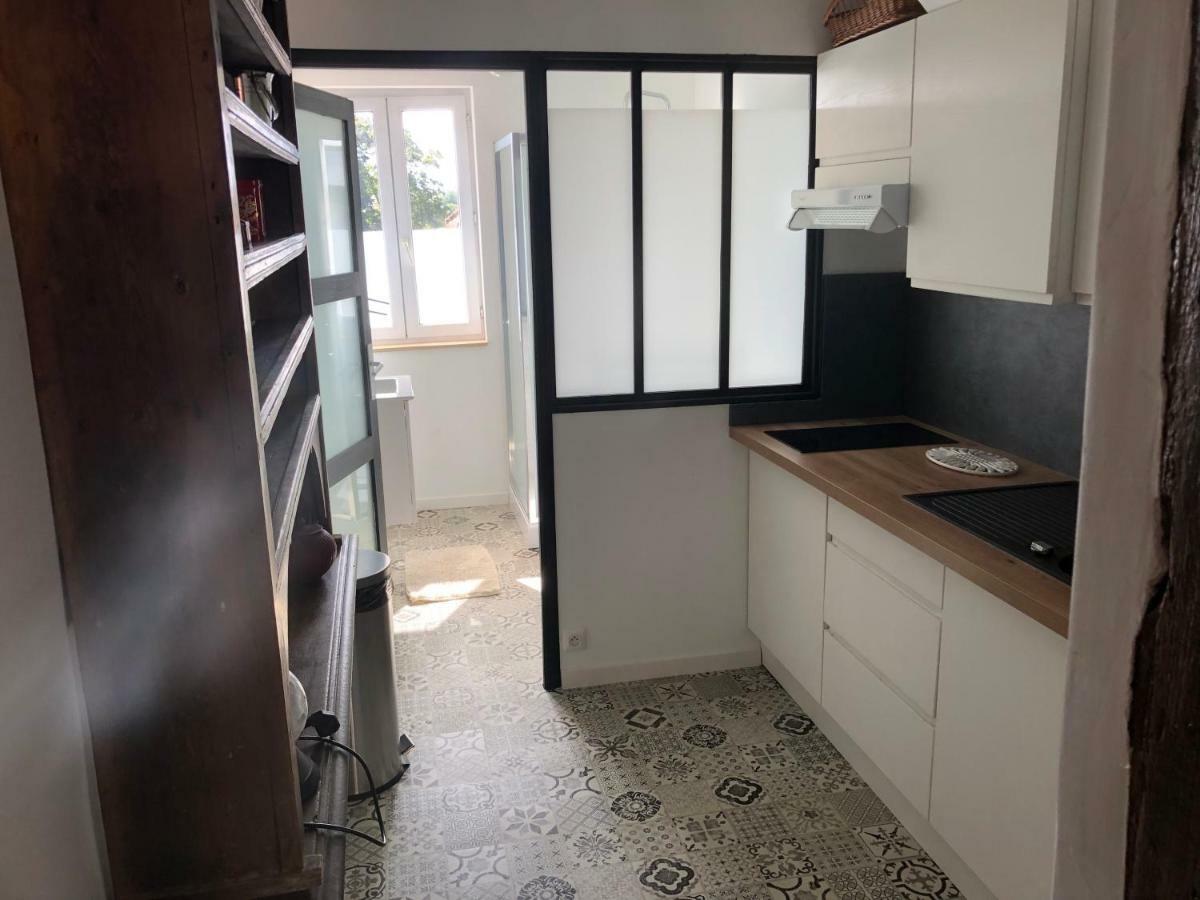 Gite Ancien Relais De Saint-Jacques La Roche-Guyon Εξωτερικό φωτογραφία