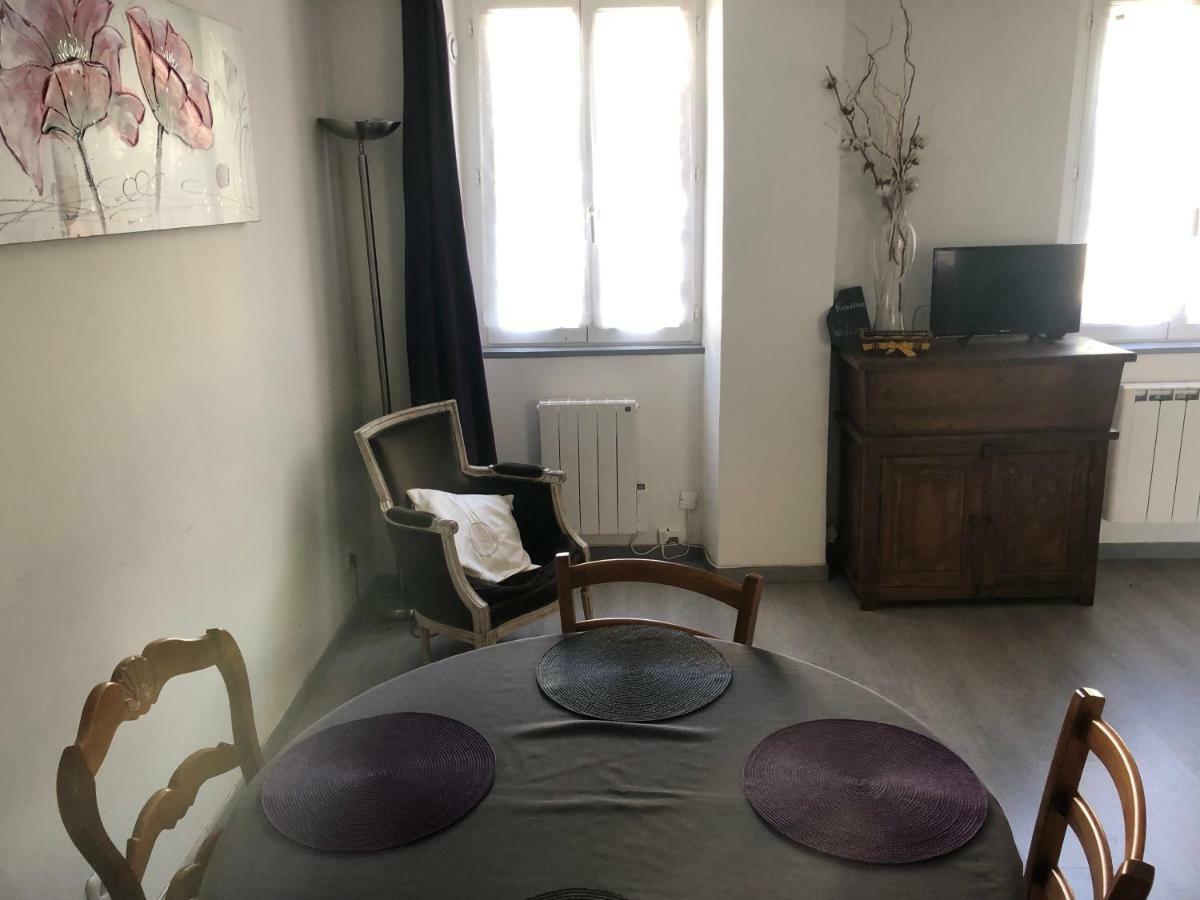 Gite Ancien Relais De Saint-Jacques La Roche-Guyon Εξωτερικό φωτογραφία